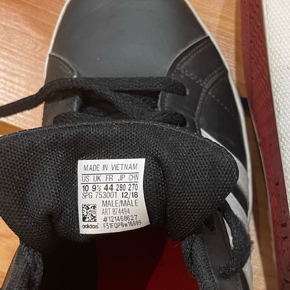 Adidas US size 10 Black with Red Bottom Shoes - Picture 5 of 5